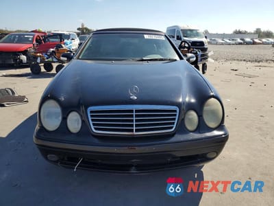 Piąte zdjęcie samochodu w środku: 2003 MERCEDES-BENZ CLK 430 VIN:WDBLK70G33T133673 - miniatura
