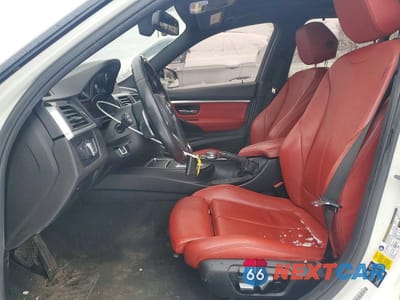 Zdjęcie 7 z 12 samochodu: 2018 BMW 330 XI VIN:WBA8D9C52JA607884 - miniatura