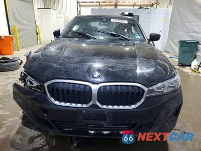 Piąte zdjęcie samochodu w środku: 2023 BMW 330XI VIN:3MW89FF02P8D10103 - miniatura