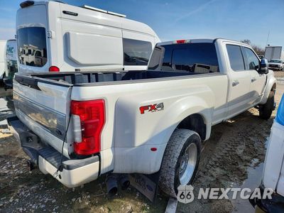 Trzecie zdjęcie samochodu z tyłu: 2019 FORD F450 SUPER DUTY VIN:1FT8W4DT3KED81314 - miniatura