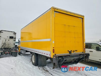 Trzecie zdjęcie samochodu z tyłu: 2018 INTERNATIONAL 4000 4300 - SEMI TRUCK VIN:1HTMMMML0JH207365 - miniatura
