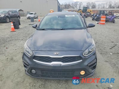 Piąte zdjęcie samochodu w środku: 2019 KIA FORTE LXS VIN:3KPF24AD5KE134994 - miniatura