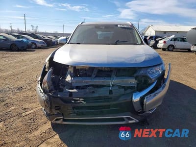 Piąte zdjęcie samochodu w środku: 2020 MITSUBISHI OUTLANDER SE VIN:JA4AZ3A33LZ030771 - miniatura