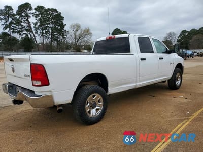 Trzecie zdjęcie samochodu z tyłu: 2018 RAM 2500 ST VIN:3C6UR5HL6JG403343 - miniatura