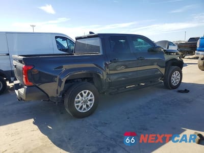 Trzecie zdjęcie samochodu z tyłu: 2025 TOYOTA TACOMA DOUBLE CAB VIN:3TYKD5HN3ST028468 - miniatura