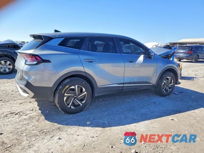 Trzecie zdjęcie samochodu z tyłu: 2025 KIA SPORTAGE LX VIN:KNDPUCDG6S7213069 - miniatura