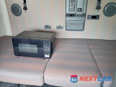 Zdjęcie 6 z 10 samochodu: 2024 VOLVO VN VNL VIN:4V4NC9EH8RN655883 - miniatura