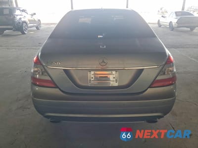 Zdjęcie 6 z 12 samochodu: 2007 MERCEDES-BENZ S 550 VIN:WDDNG71X17A081364 - miniatura