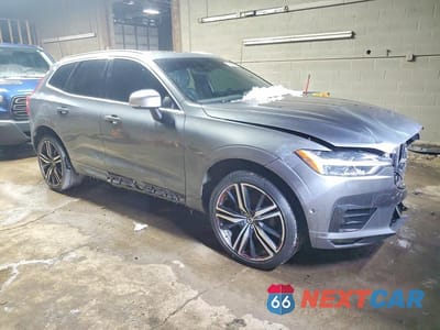 Czwarte zdjęcie samochodu z boku: 2019 VOLVO XC60 T5 R-DESIGN VIN:LYV102RM8KB236343 - miniatura