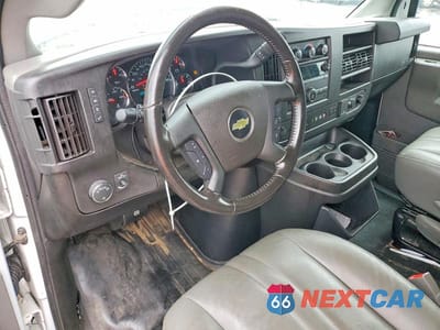 Zdjęcie 8 z 11 samochodu: 2020 CHEVROLET EXPRESS 2500 CARGO UTILITY / SERVICE VAN VIN:1GCWGBFG6L1246992 - miniatura