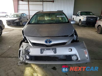 Piąte zdjęcie samochodu w środku: 2013 TOYOTA PRIUS V VIN:JTDZN3EUXD3193025 - miniatura