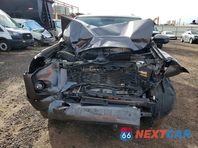 Piąte zdjęcie samochodu w środku: 2016 TOYOTA 4RUNNER SR5 VIN:JTEZU5JR9G5145651 - miniatura