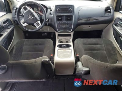 Zdjęcie 8 z 13 samochodu: 2016 DODGE GRAND CARAVAN CREW VIN:2C4RDGDG9GR371637 - miniatura