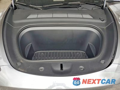 Zdjęcie 11 z 11 samochodu: 2024 TESLA MODEL Y VIN:7SAYGDED5RA332516 - miniatura