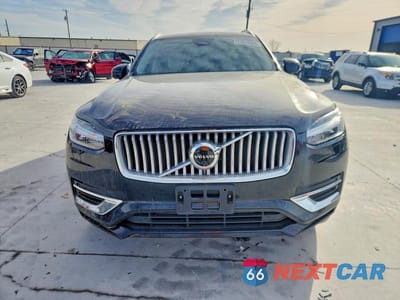 Piąte zdjęcie samochodu w środku: 2023 VOLVO XC90 PLUS VIN:YV4H60CN3P1992239 - miniatura