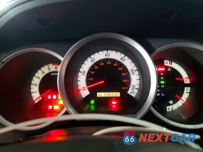 Zdjęcie 9 z 12 samochodu: 2013 TOYOTA TACOMA VIN:3TMLU4EN1DM126576 - miniatura