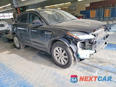 Czwarte zdjęcie samochodu z boku: 2018 JAGUAR E-PACE S VIN:SADFJ2FX2J1Z09462 - miniatura