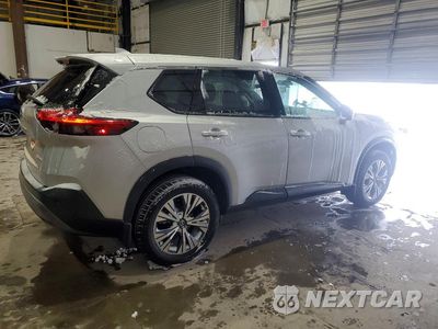 Trzecie zdjęcie samochodu z tyłu: 2021 NISSAN ROGUE SV VIN:5N1AT3BB2MC768929 - miniatura