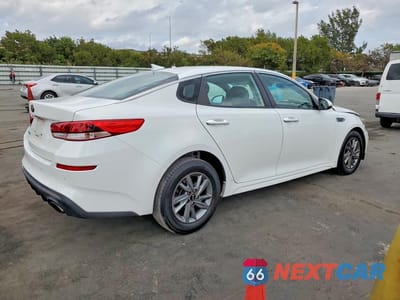Trzecie zdjęcie samochodu z tyłu: 2020 KIA OPTIMA LX VIN:5XXGT4L35LG444268 - miniatura