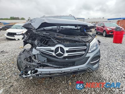 Piąte zdjęcie samochodu w środku: 2017 MERCEDES-BENZ GLE 350 4MATIC VIN:4JGDA5HB1HA952802 - miniatura