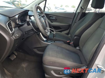 Zdjęcie 7 z 13 samochodu: 2021 CHEVROLET TRAX LS VIN:KL7CJKSBXMB334225 - miniatura