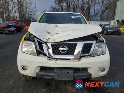 Piąte zdjęcie samochodu w środku: 2019 NISSAN FRONTIER SV VIN:1N6AD0FVXKN758507 - miniatura