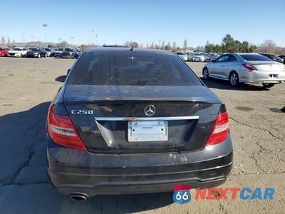 Zdjęcie 6 z 12 samochodu: 2013 MERCEDES-BENZ C 250 VIN:WDDGF4HB7DA796570 - miniatura