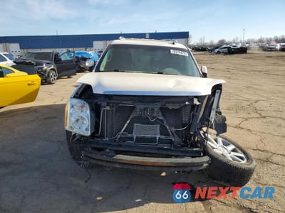 Piąte zdjęcie samochodu w środku: 2013 GMC YUKON DENALI VIN:1GKS2EEFXDR249506 - miniatura