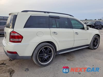 Trzecie zdjęcie samochodu z tyłu: 2009 MERCEDES-BENZ GL 450 4MATIC VIN:4JGBF71E29A452304 - miniatura