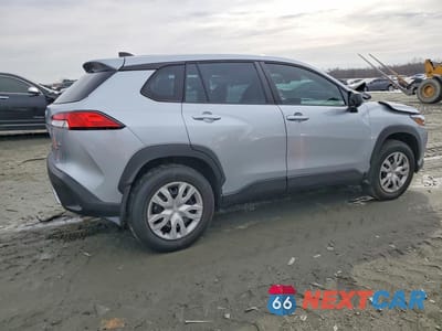 Trzecie zdjęcie samochodu z tyłu: 2023 TOYOTA COROLLA CROSS L VIN:7MUAAABG0PV054509 - miniatura