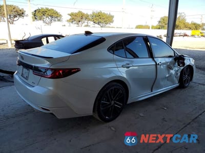 Trzecie zdjęcie samochodu z tyłu: 2025 TOYOTA CAMRY XSE VIN:4T1DAACK5SU022486 - miniatura