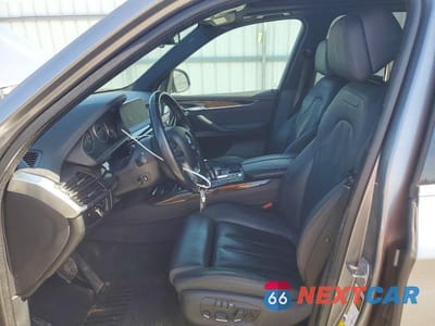 Zdjęcie 7 z 12 samochodu: 2017 BMW X5 SDRIVE35I VIN:5UXKR2C59H0U18469 - miniatura