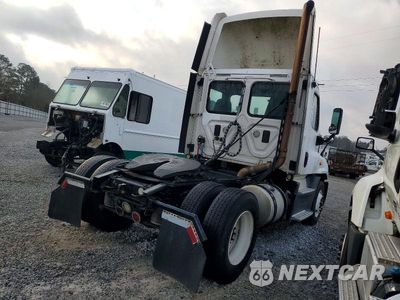 Czwarte zdjęcie samochodu z boku: 2016 FREIGHTLINER CASCADIA 125 SEMI TRUCK VIN:1FUBGEDV9GLHC5622 - miniatura