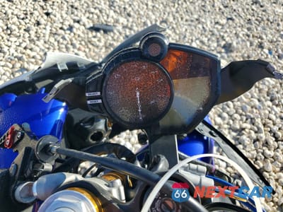 Zdjęcie 7 z 10 samochodu: 2014 YAMAHA YZFR1 VIN:JYARN23E5EA018017 - miniatura