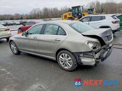 Drugie zdjęcie samochodu z przodu: 2019 MERCEDES-BENZ C 300 4MATIC VIN:55SWF8EB7KU299748 - miniatura