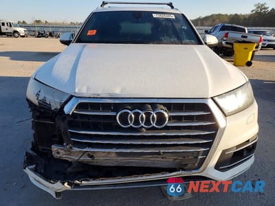 Piąte zdjęcie samochodu w środku: 2018 AUDI Q7 PRESTIGE VIN:WA1VAAF78JD027920 - miniatura