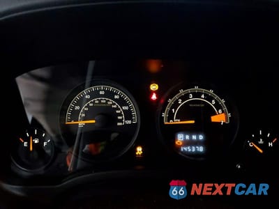 Zdjęcie 9 z 12 samochodu: 2015 JEEP PATRIOT LATITUDE VIN:1C4NJRFB2FD120030 - miniatura