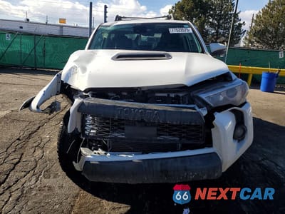 Piąte zdjęcie samochodu w środku: 2023 TOYOTA 4RUNNER SE VIN:JTELU5JR0P6155095 - miniatura