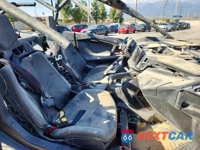 Piąte zdjęcie samochodu w środku: 2025 CAN-AM MAVERICK R MAX X RS VIN:3JB8NAU21SE000320 - miniatura