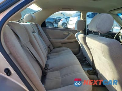 Zdjęcie 10 z 11 samochodu: 2000 TOYOTA CAMRY VIN:4T1BG22K2YU739174 - miniatura