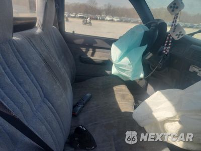 Zdjęcie 10 z 13 samochodu: 2000 TOYOTA TACOMA VIN:4TANL42N5YZ593628 - miniatura