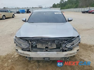 Piąte zdjęcie samochodu w środku: 2018 HONDA ACCORD LX VIN:1HGCV1F13JA259941 - miniatura