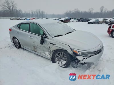 Czwarte zdjęcie samochodu z boku: 2020 KIA OPTIMA LX VIN:5XXGT4L34LG437778 - miniatura