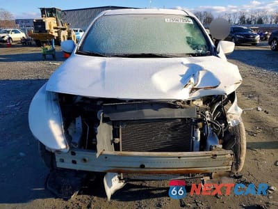 Piąte zdjęcie samochodu w środku: 2017 NISSAN VERSA S VIN:3N1CN7AP2HL861748 - miniatura
