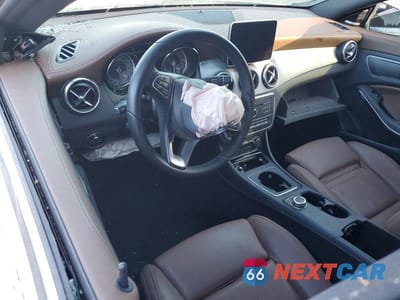 Zdjęcie 8 z 13 samochodu: 2016 MERCEDES-BENZ CLA 250 4MATIC VIN:WDDSJ4GB4GN370603 - miniatura