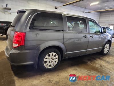 Trzecie zdjęcie samochodu z tyłu: 2019 DODGE GRAND CARAVAN SE VIN:2C4RDGBG0KR559118 - miniatura