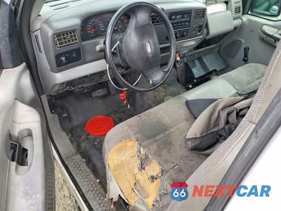 Zdjęcie 8 z 11 samochodu: 2004 FORD F250 SUPER DUTY UTILITY / SERVICE TRUCK VIN:1FDNF20L04EC88388 - miniatura