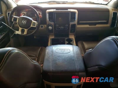 Zdjęcie 8 z 12 samochodu: 2015 RAM 1500 LONGHORN VIN:1C6RR7PM6FS555070 - miniatura