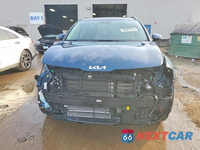 Piąte zdjęcie samochodu w środku: 2025 KIA SPORTAGE EX VIN:KNDPVCDG4S7242406 - miniatura