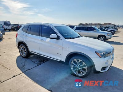 Czwarte zdjęcie samochodu z boku: 2017 BMW X3 XDRIVE28I VIN:5UXWX9C55H0D97655 - miniatura